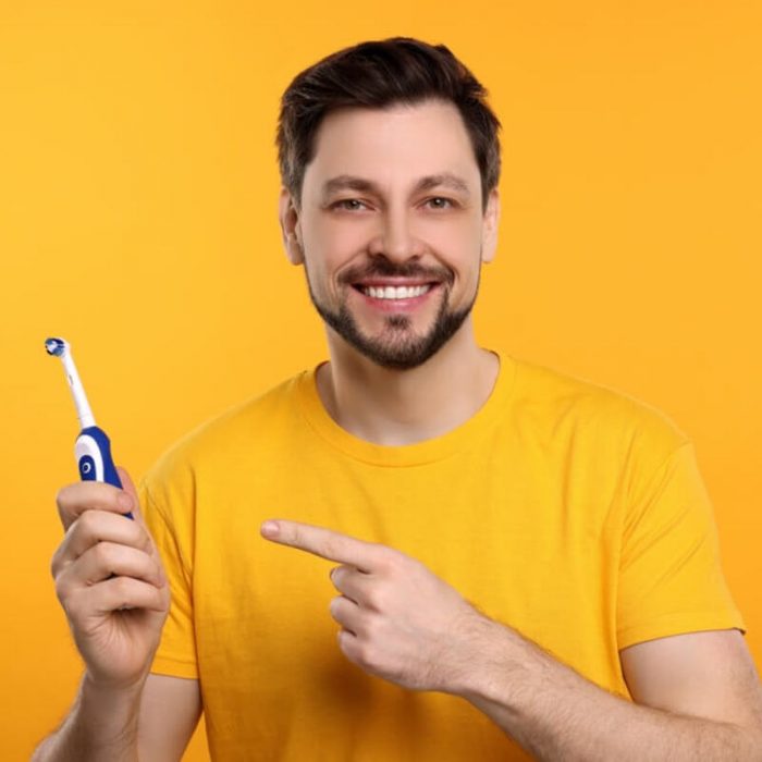 do electric toothbrushes clean better